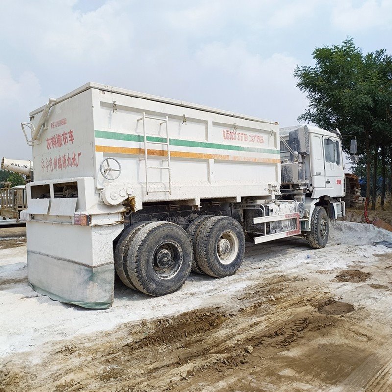 16 Square Self-propelled Spreader best