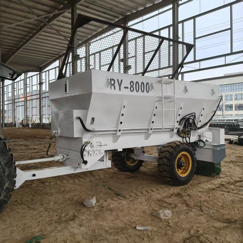 8m³ Towed Spreader factory